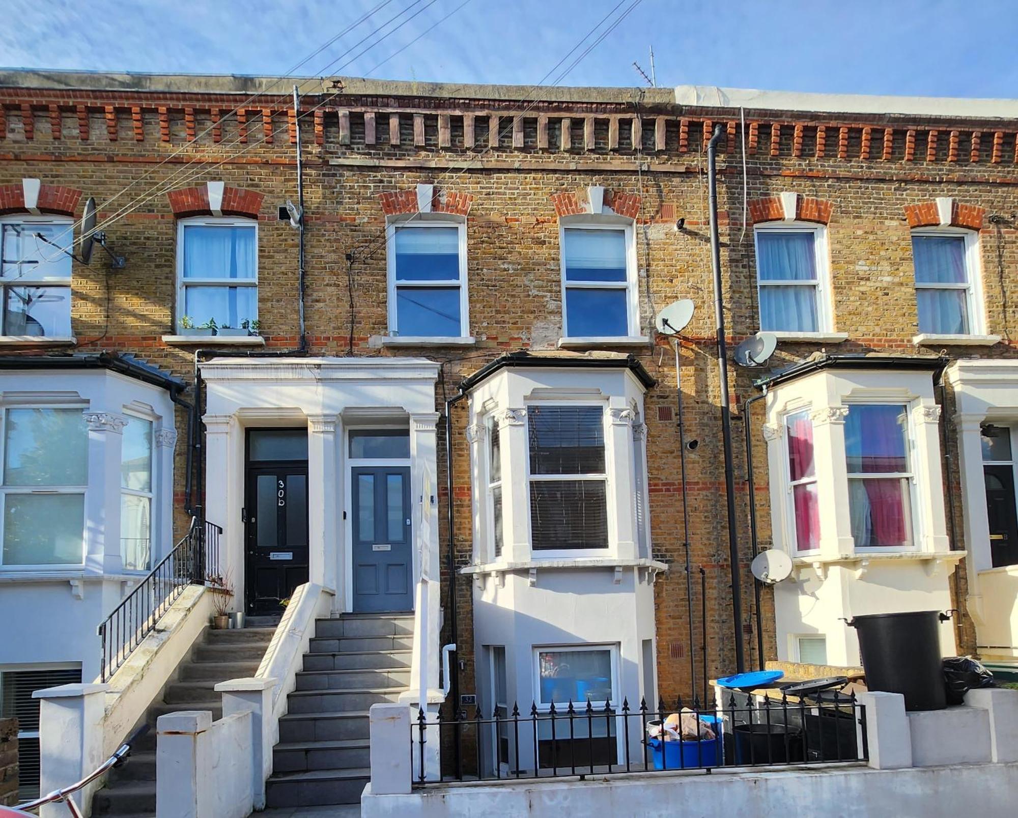 Modern 2br Near Tube London