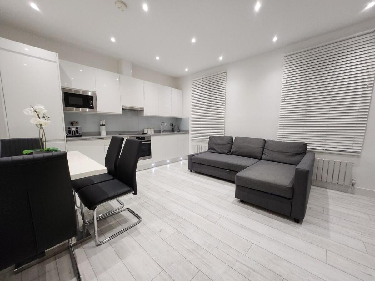 Apartment Modern 2br Near Tube