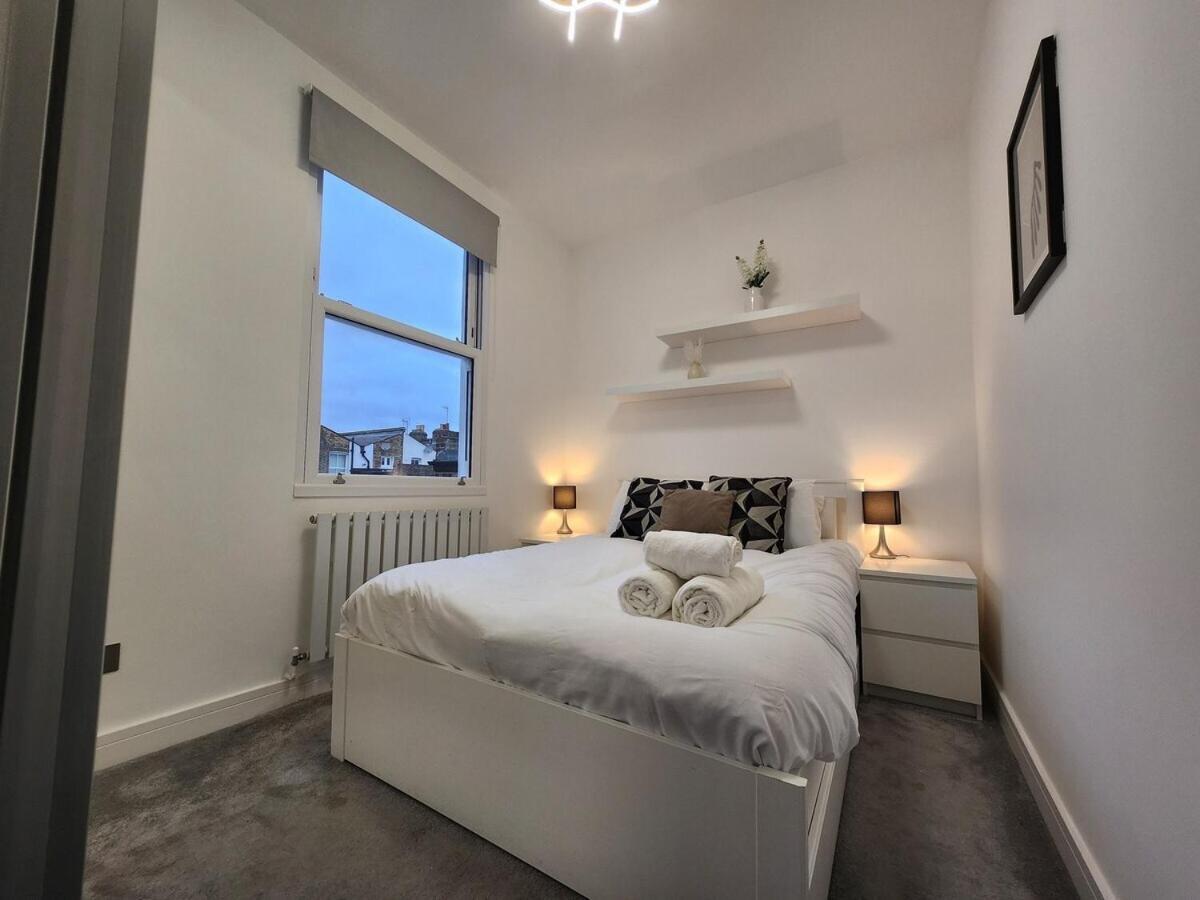 Apartment Modern 2br Near Tube